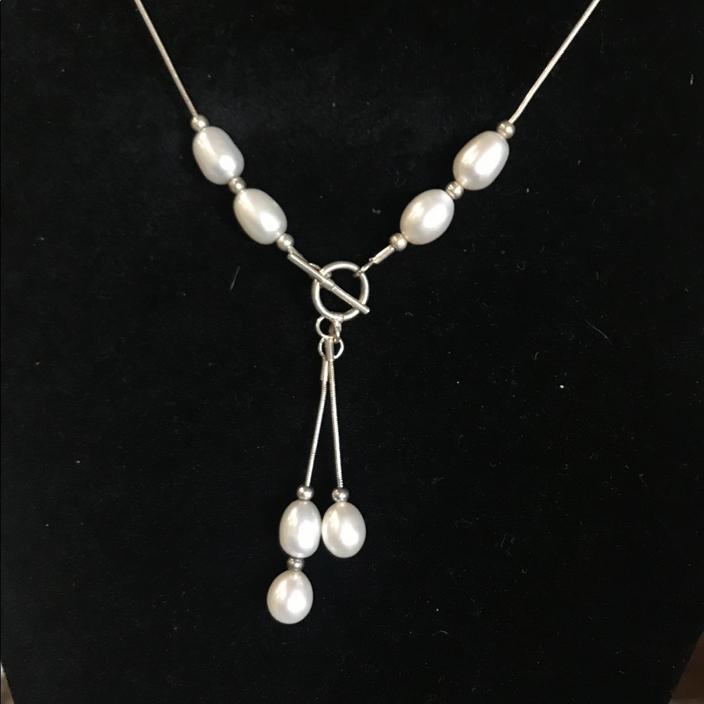 Elegant Silver & Pearl Necklace